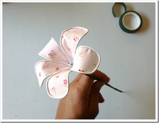 :  flower-tutorial-14_thumb2.jpg
: 880
:  48.2 