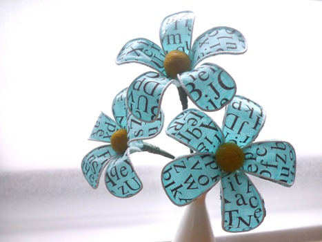 :  fabric flowers blue_thumb[2].jpg
: 955
:  39.7 