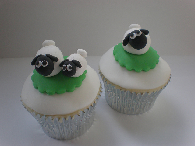 :  Sheep-Cupcakes.jpg
: 1189
:  102.2 