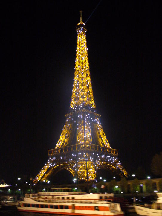 :  la_tour_Eiffel_by_Akira__sama11.jpg
: 37017
:  47.4 